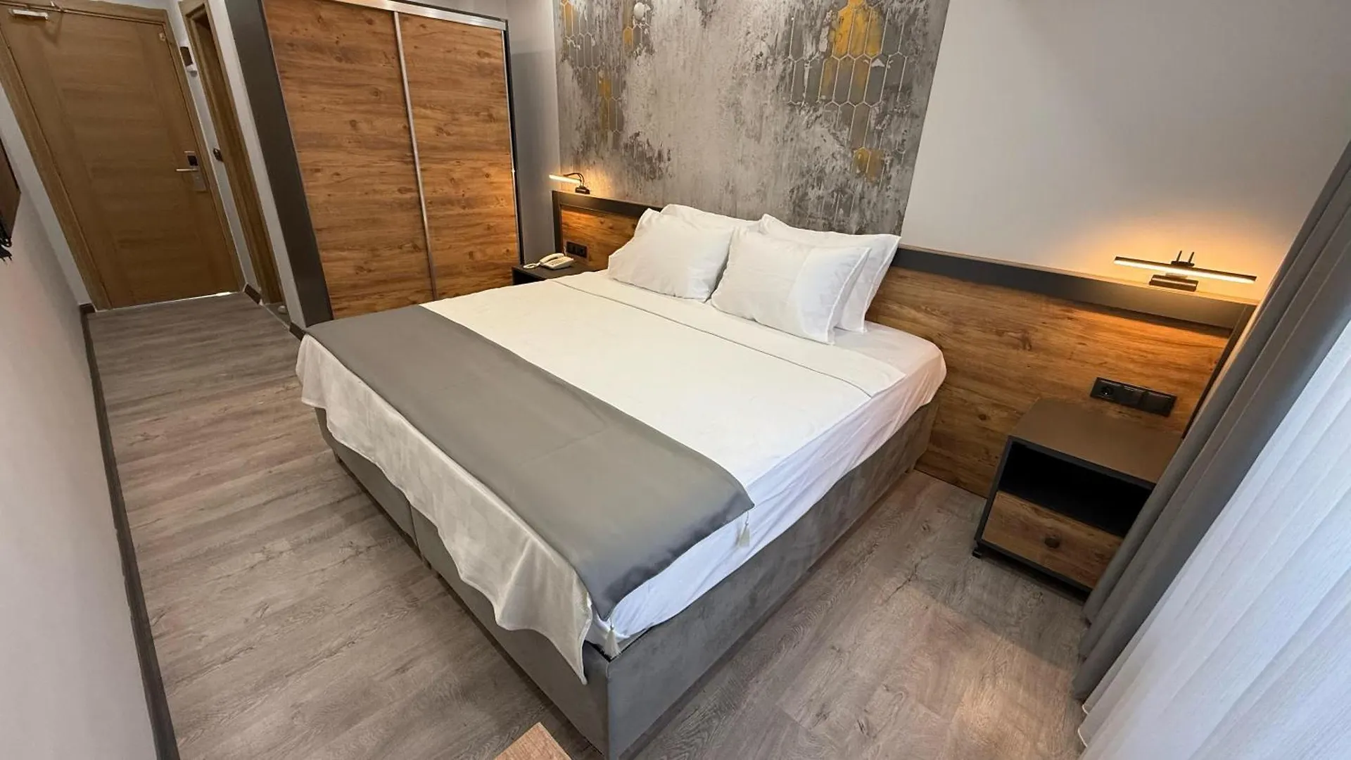 Zeus Otel Кушадасы Отель